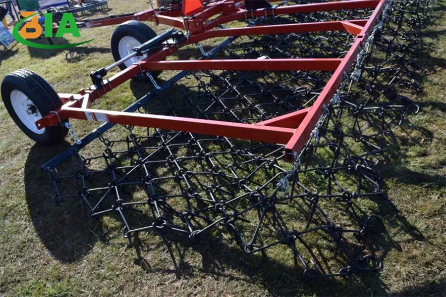 A drag chain harrow