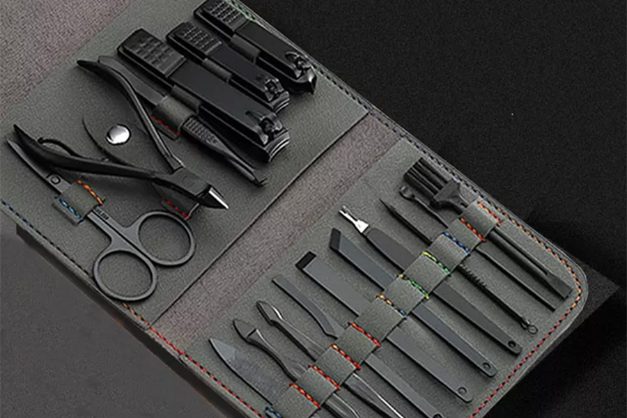 Standard Men's Manicure Pedicure Set