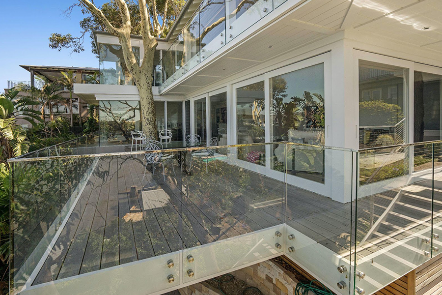 Cedar decking with glass rails