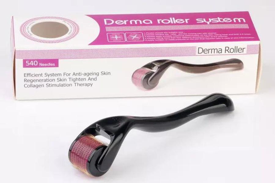 Derma roller con microaghi in titanio