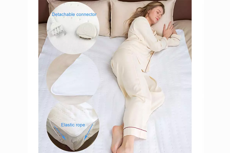 Electric under-blanket with elastic ropes and a detachable connector