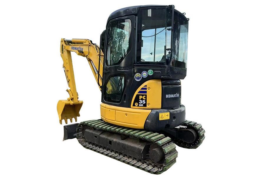 The Komatsu PC35 mini excavator with zero tail-swing